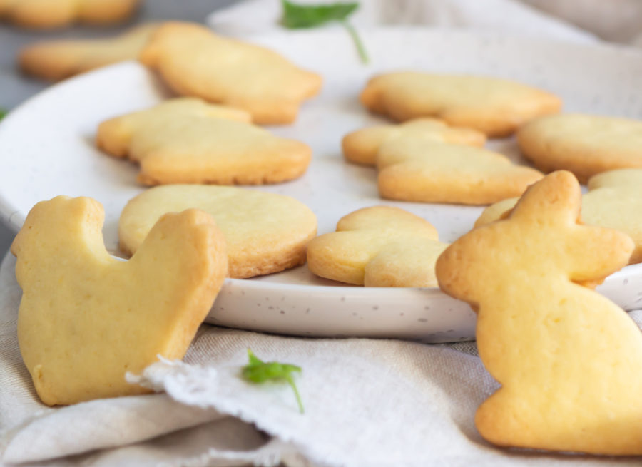 Recette de petits sablés maison faits à partir de beurre, sucre et farine